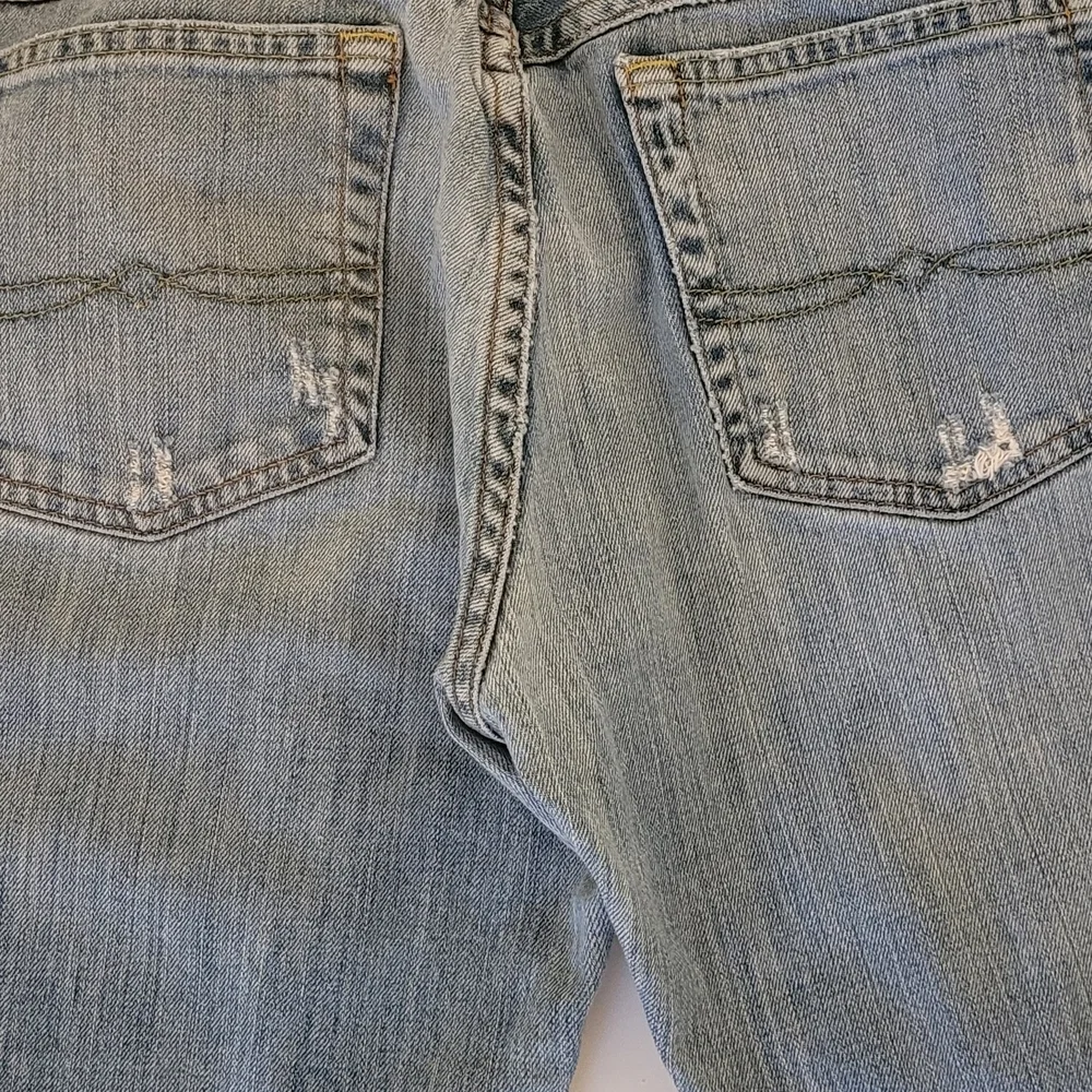 Lucky Brand Blue Straight Leg Jeans with Timeless Style - Picture 5 of 8